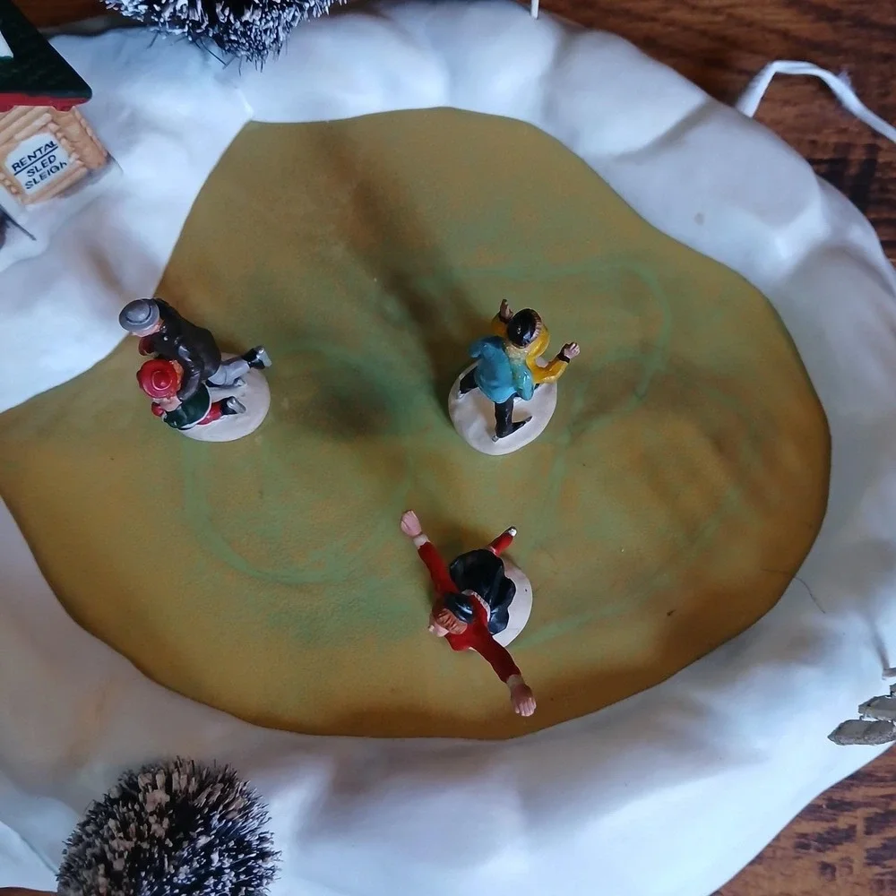 Lemax Animated Skating Pond Village 1995‎ #54106 Snowbird Magnetic Skaters READ